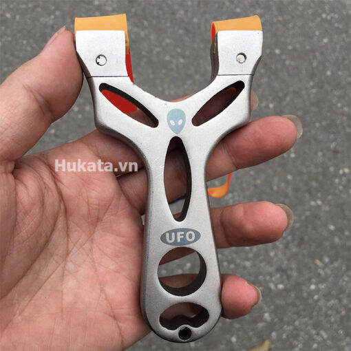 na cao su ufo mat truoc