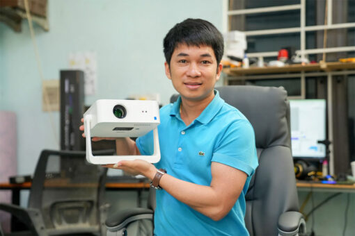 may chieu mini m23 mao meo